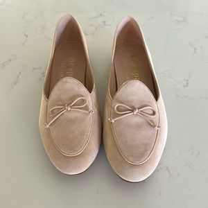 Peach suede Kate Spade flats. Excellent condition. Worn a few times.